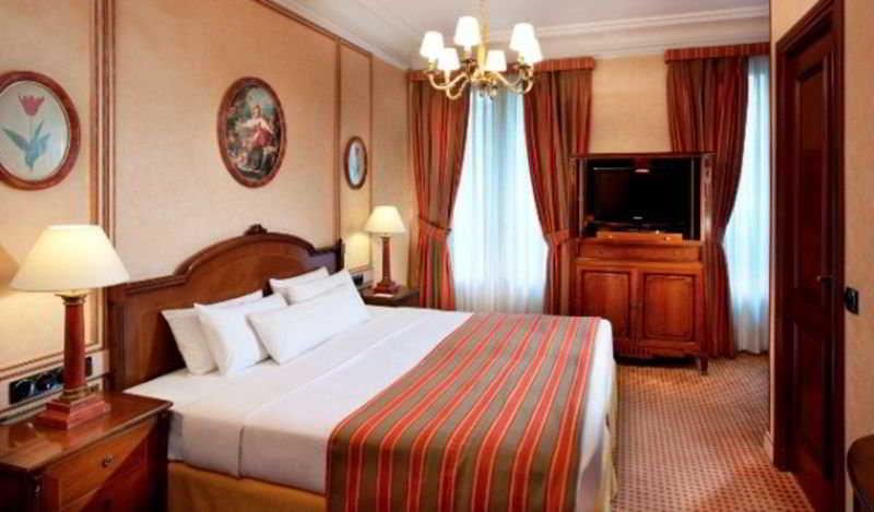 Melia Champs Elysées Hotel