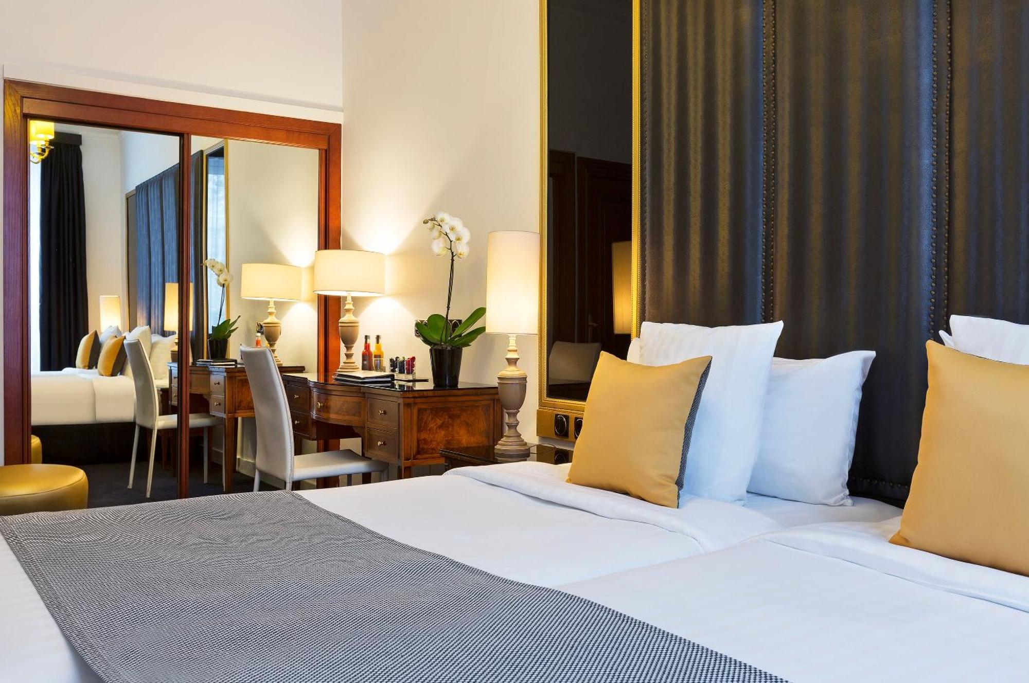 Melia Champs Elysées Parigi