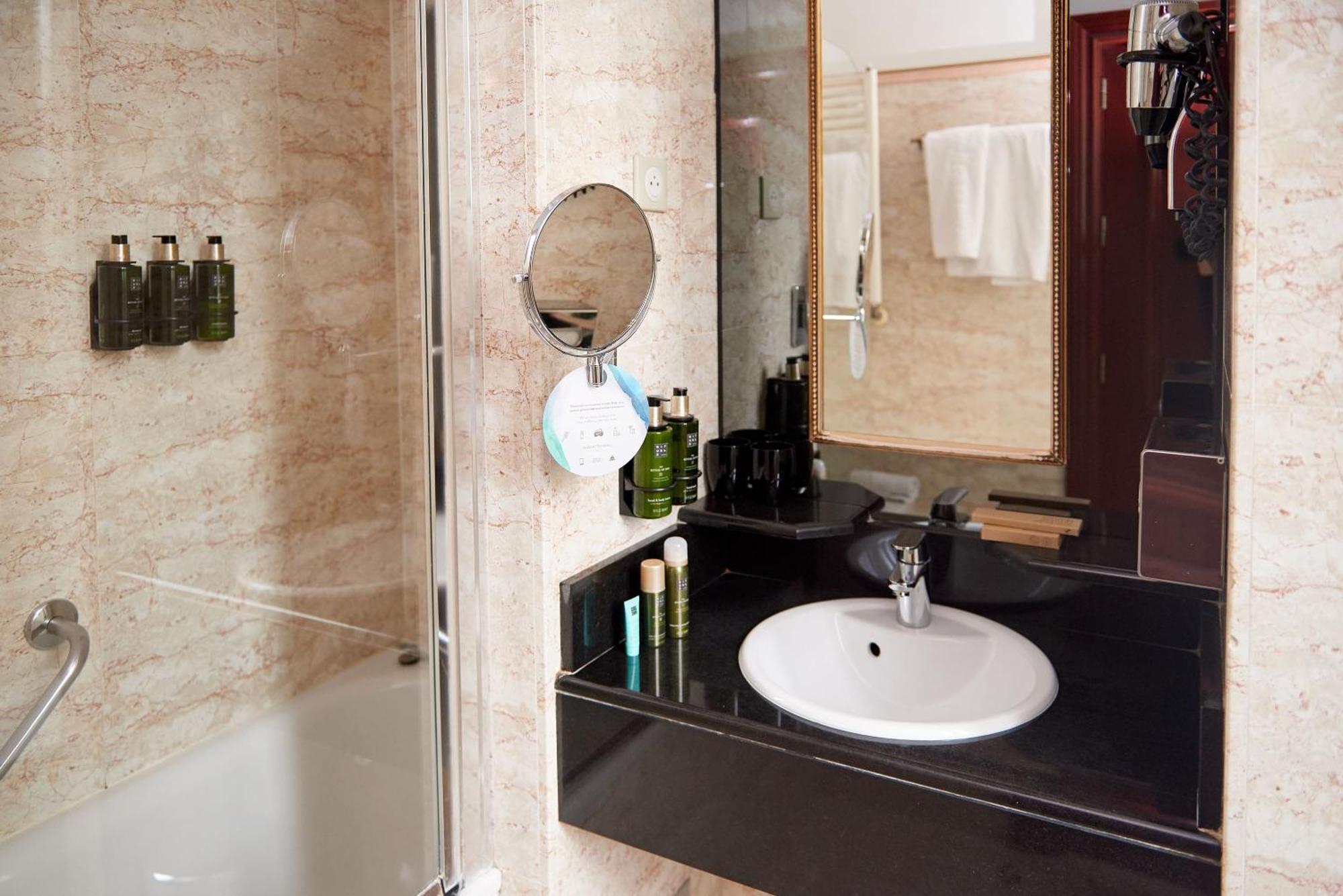 Hotel Melia Champs Elysées Parigi